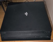 PS4 pro 1tb + 4 gry + 2 ;pady + okablowanie 