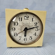 Stary zegar budzik Jantar