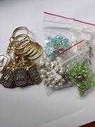 130szt medaliki krzyżyki różańce breloki zawieszki nowe 3,5 zł/szt