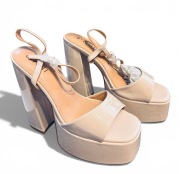 Lakierowane sandały na platformie marki Simmi London rozmiar 40