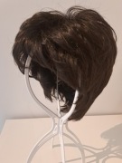 Nowa piękna peruka. 