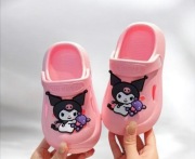 Nowe piankowe dziecięce chodaki klapki typu crocs basen kapcie 16 cm Kuromi