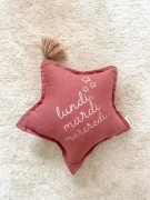 Lniana poduszka  GWIAZDKA w kolorze marsala