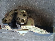 Zamek prawy Opel Tigra A