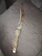 Ciekawy nóż w typie kindżału