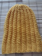 Czapka zimowa zrobiona na drutach 