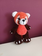 Panda czerwona ręcznie robiona na szydełku 