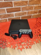 Konsola PlayStation 4 slim z napędem i padem 