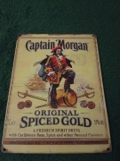 Tablica z drewna do powieszenia Captain Morgan Rum14,5x20 cm 