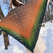 Piękny szal chusta ombre robiony ręcznie 170x87 cm