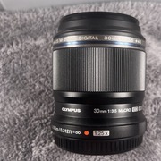 Olympus / OM-system M.Zuiko Digital ED 30mm f/3.5 Macro