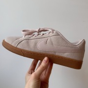 Zamszowe buty sneakersy WMNS NIKE COURT ROYALE SUEDE 23cm 36,5 brudny róż