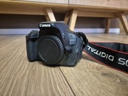 Lustrzanka Canon 600D korpus mało używana