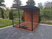 Klatki-boksy-kojce dla psiaków, pomieszczenie gosp