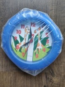 Nowy zegar ścienny plastikowy 18 cm dziecięcy z Żyrafami na 2 baterie AAA