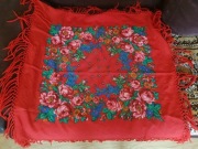 chusta babcina efektowna czerwień \super kwiaty