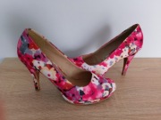 Tamaris Czółenka, szpilki w kwiaty rozm.38