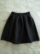 Czarna elegancka ażurowa spódnica w paski Reserved 36 jak nowa