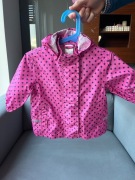 Wiatrówka dla dziewczynki Różowa w Gwiazdki Rozmiar 74-80 cm