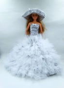 Suknia styl ślubny dla lalek typu Barbie 
