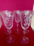 Wysokie duże kieliszki do wina