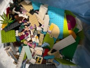 Mix klocków Lego ok 1,3 kg. Różne elementy,  zestawów. 2009r