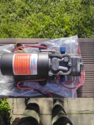 Pompa wody 12 V cisnieniowa 4,3 l SEAFLO do kampera
