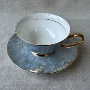 Filiżanka ze spodkiem Royal Classic Bone China w opakowaniu na prezent