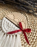 Zawieszka do wózka czerwona kokarda makrama boho