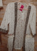 (36/38) (S/M) Bogato zdobiona narzutka plażowa z Londynu, NOWA 