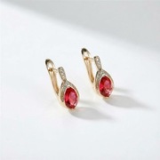  Złote Kolczyki "Ruby Passion" Czerwień Pełna Elegancji i Zmysłowego Blasku