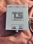 Monitor Switch Commodore 64/128