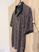 Męska koszulka z kołnierzykiem we wzorki rozmiar S