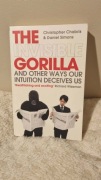 The Invisible Gorilla: And Other Ways Our Intuition Deceives Us Miękka