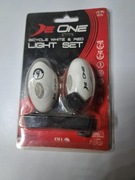 Zestaw lampek rowerowych.Biała przednia i tylna czerwona .De one.