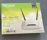 Router TP-Link WR841N