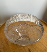 Kryształowy koszyk – elegancka dekoracja stołu