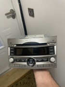 RADIO SUBARU LEGACY 2009-2014 ORGINAŁ IDEALNE 