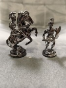 Szachy - dwie figurki w stylu rzymskim 