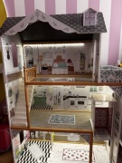 Domek dla lalek z oswietleniem