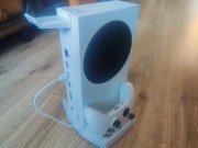Xbox Series S 512GB + pad + stacja ładowania