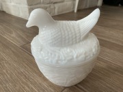 Szklana bombonierka gołąbek