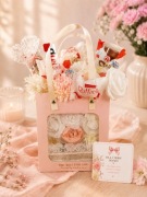Ekskluzywny PREZENT na DZIEŃ MAMY Flower Box Słodycze Kinder Raffaello
