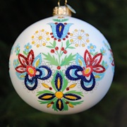 Haft kaszubski z granatowym brokatem - folkowa bombka polskie rękodzieło