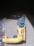 Młotowiertarka DeWalt D25033 QS