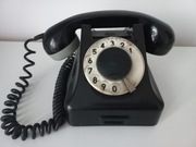 Aparat telefoniczny RWT bakelitiwy z PRL-U. 