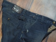 ZARA JEANS- UNDERGROUND- DESTROYED- VINTAGE- pas 91 cm
