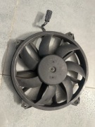 Wentylator chłodnicy Citroen Berlingo Peugeot Partner II 988495H