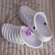 KROKSY LEKKIE KLAPKI CHODAKI - kolor biały 38