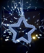 Gwiazda - szydełkowa dekoracja wisząca